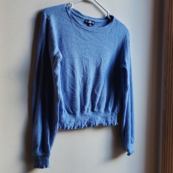 Freshman Blue Cropped Scoop Neck Lightweight Sweater Size Medium - Picture 5 of 16